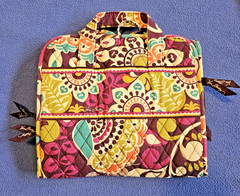 Vera Bradley Hanging Travel Organizer in Plum Crazy Pattern – RETIRED