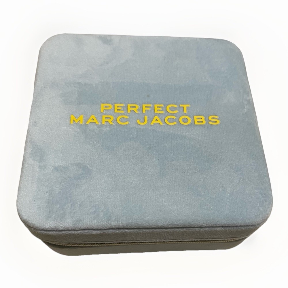 Perfect Marc Jacobs Pale Blue Velvet Jewerly Travel Case Box Yellow interior
