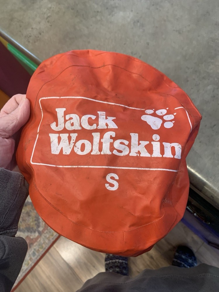 Jack Wolfskin Red Utility Bag 28” Long
