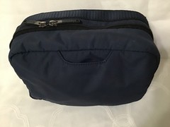 Tumi nylon hanging / carry on handle zip around toiletry travel bag