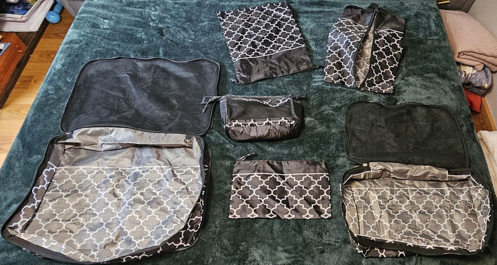 6 Piece Black & White Geometric Pattern Travel Packing Cubes Organizer Set