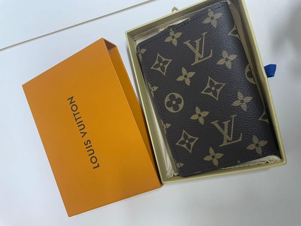 LOUIS VUITTON Monogram Passport Cover Brown w/Dust Bag & Box
