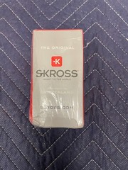 The Original -K Skross World Adapter Classic USB (Black) New in Box & Sealed