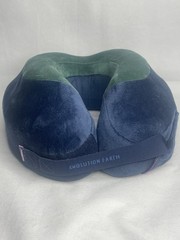 Cabeau Evolution S3 Travel Neck Pillow Memory Foam Aqua Blue Green Headrest