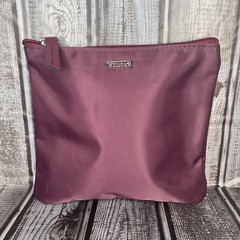 Tumi Delta Overnight Business Class Plum Tip Zipper Bag With Amenities 6.5”x6”