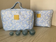 2 TENDER LOVE CARRY TRAVEL TOILETRY HANGING BAGs BLUE WHITE FLOWERS