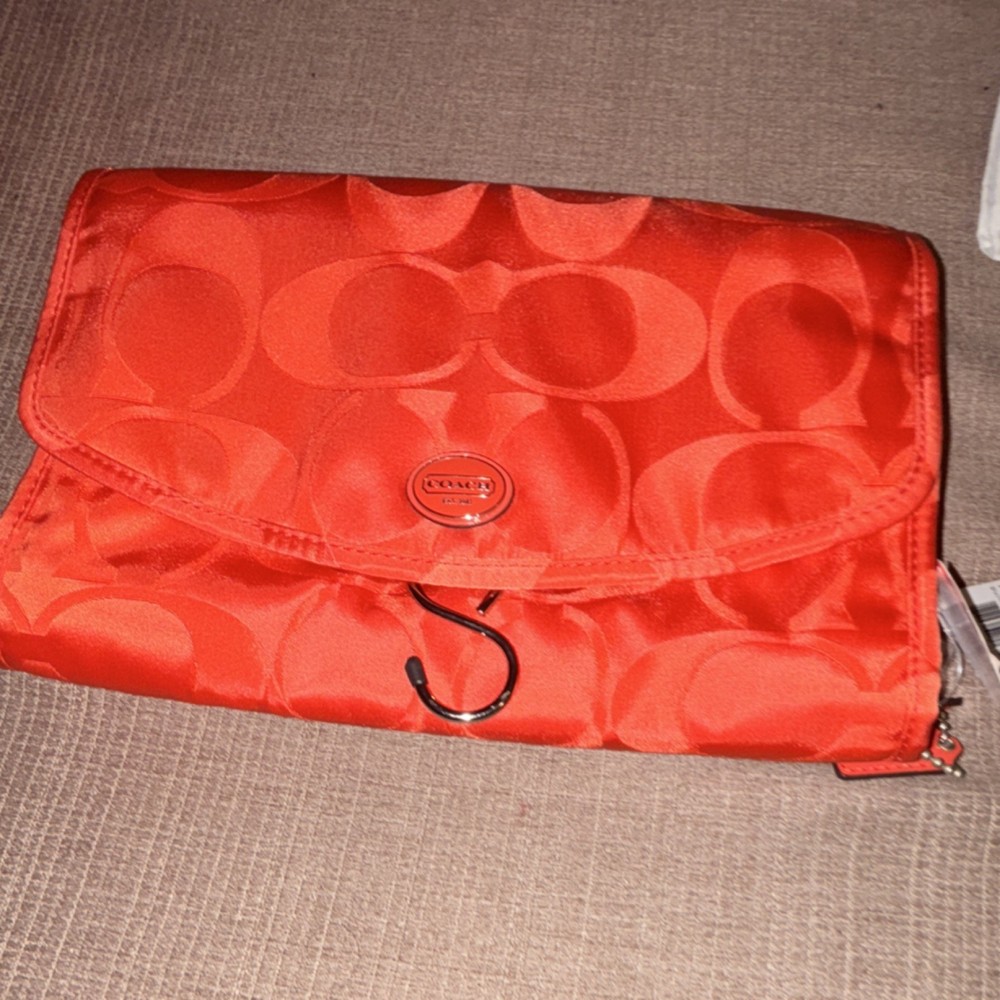 Coach Red Hanging Travel Organizer Multiple Compartments CO 6115
