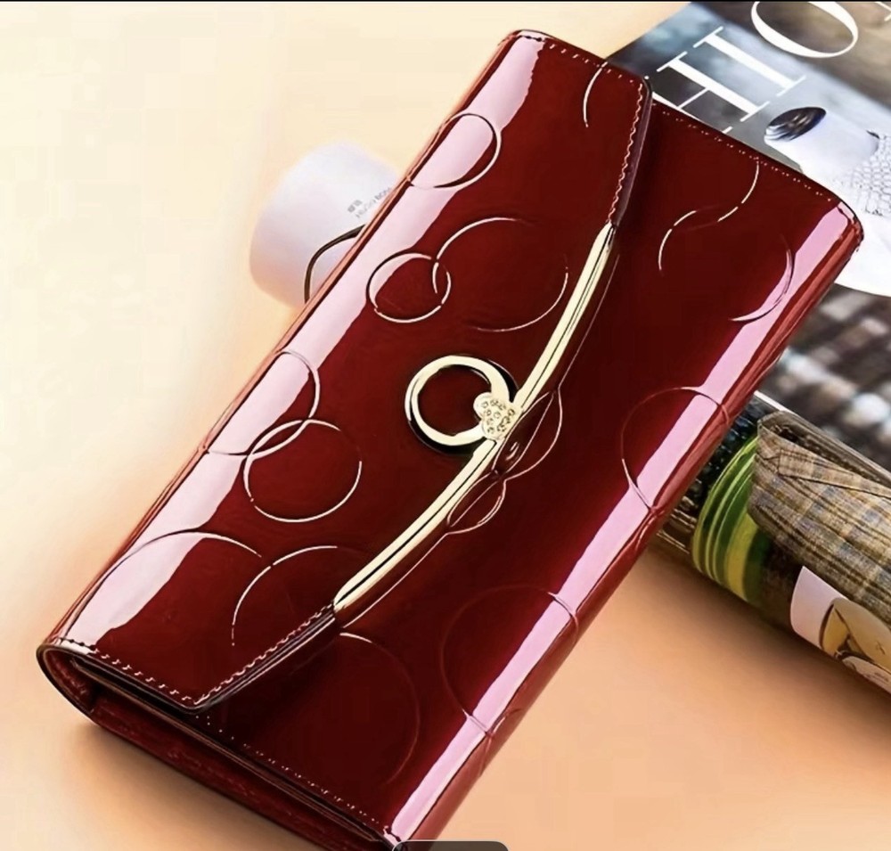 Luxury Leather Trifold Wallet for Women, Featuring RFID Protection, a Zippered P