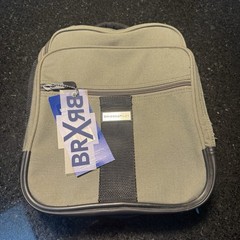 NWT Briggs and Riley Deluxe Toiletry Kit Black and Khaki Hangable Travel BRX-16