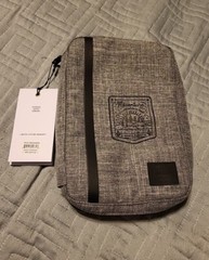 NWT Herschel Supply Tech Organizer Travel Kit Light Grey Raven Crossshatch