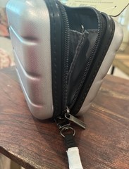 Open Story Hardside Mini Travel Case 7″x5″x3 Divider Makeup Silver PRICED 2 SELL