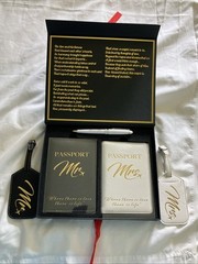 Mr&Mrs Luggage Tags&Passport Holder Set “Where There Is Love There Is Life” NIB!