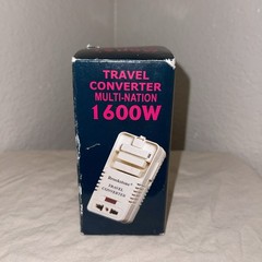 Brookstone Universal Voltage and Outlet Adapter Travel Companion Europe