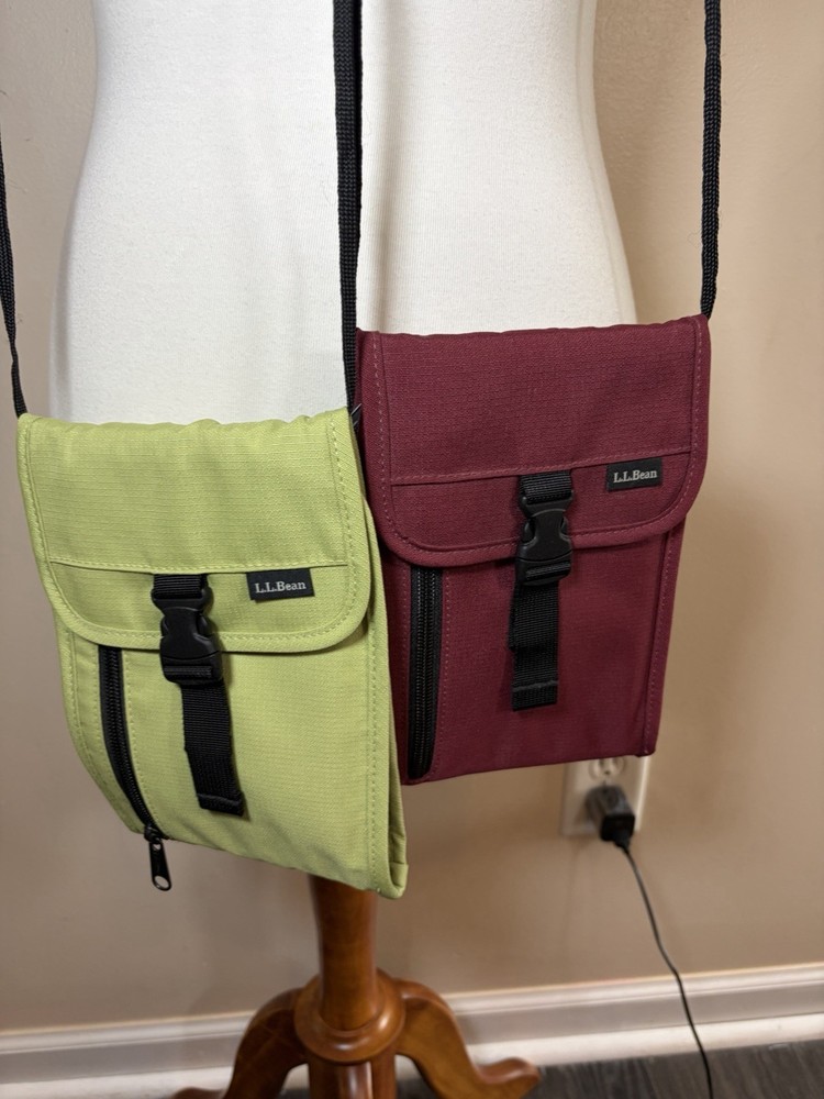 L.L.Bean Nylon Neck Pouch Passport & ID Holder w/ Clear Window, Green/Burgundy