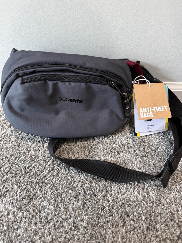 Pacsafe V Anti-Theft Hip Pack 60141 NEW Tags RFID Travel Sl