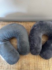 Plush «Spun-gee» Micro-Bead Neck-Support Travel Pillow ( Set of 2)
