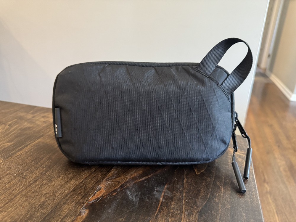Aer Slim Pouch X-Pac- Black Travel Organizer Pouch Bag – Excellent Condition