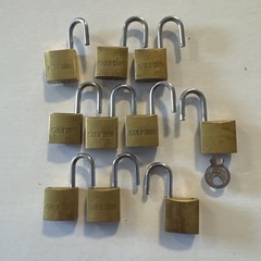 Lot 2 Pack TSA Small Luggage Locks with Keys, Travel Padlock Solid Bronze Metal.