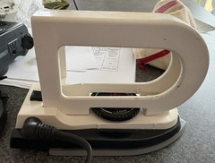 Vintage Sanyo Travel Butler Portable Iron Feature Dual Voltage A201N