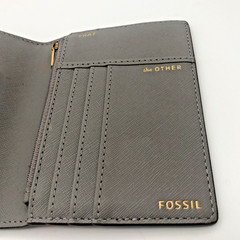 Fossil SOFIA RFID Passport Case Wallet Holder 4 Card Slots & Zipper Pocket