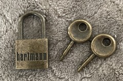 NEVER USED HARTMANN Brass Finish Luggage Vintage Padlock with Two Keys