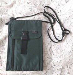 L.L. Bean Travel Passport Organizer Wallet Crossbody Hiking Outdoors Green