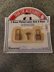 Trav-ler Accessories 2 Brass Plated Locks And 4 Keys