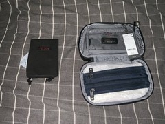 Tumi Alpha Split Travel Kit Black Leather Dopp Kit Toiletry Bag Travel Organizer