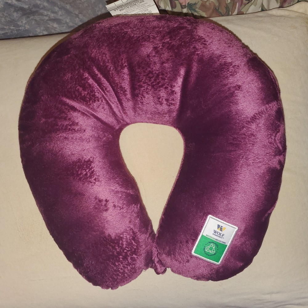 Wolf Essentials Plum Travel Neck Pillow – Cozy, Soft Microfiber – Adult size