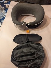 MLVOC CKJYM001 Memory Foam Neck Pillow Travel Kit – Gray