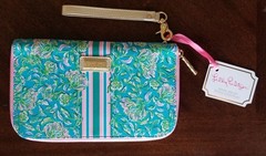 NWT ~ Lilly Pulitzer Passport Travel Wallet Wristlet ~ Cumulus Blue Chick Magnet