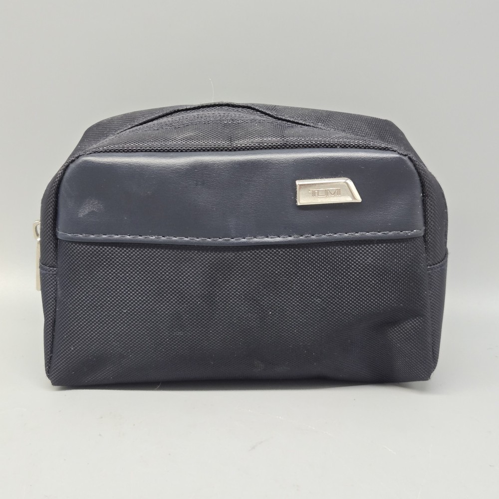 TUMI for Delta Travel Toiletry Makeup Cosmetics Bag Nylon Gray (Empty)