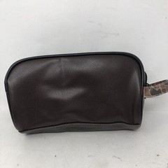 ZEP-PRO Buck Brown Leather Camo Mens Toiletry Bag
