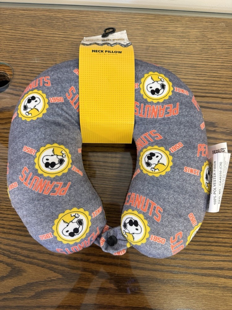 Peanuts~SNOOPY~”PEANUTS”~SINCE 1950~Head/Neck Pillow~Travel, Plane~